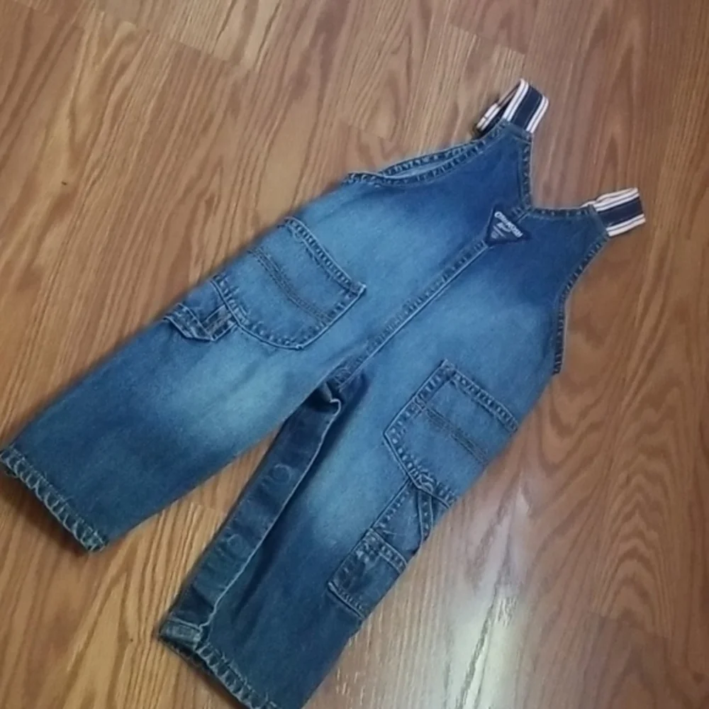 Oshkosh‎ overall size 12mo
